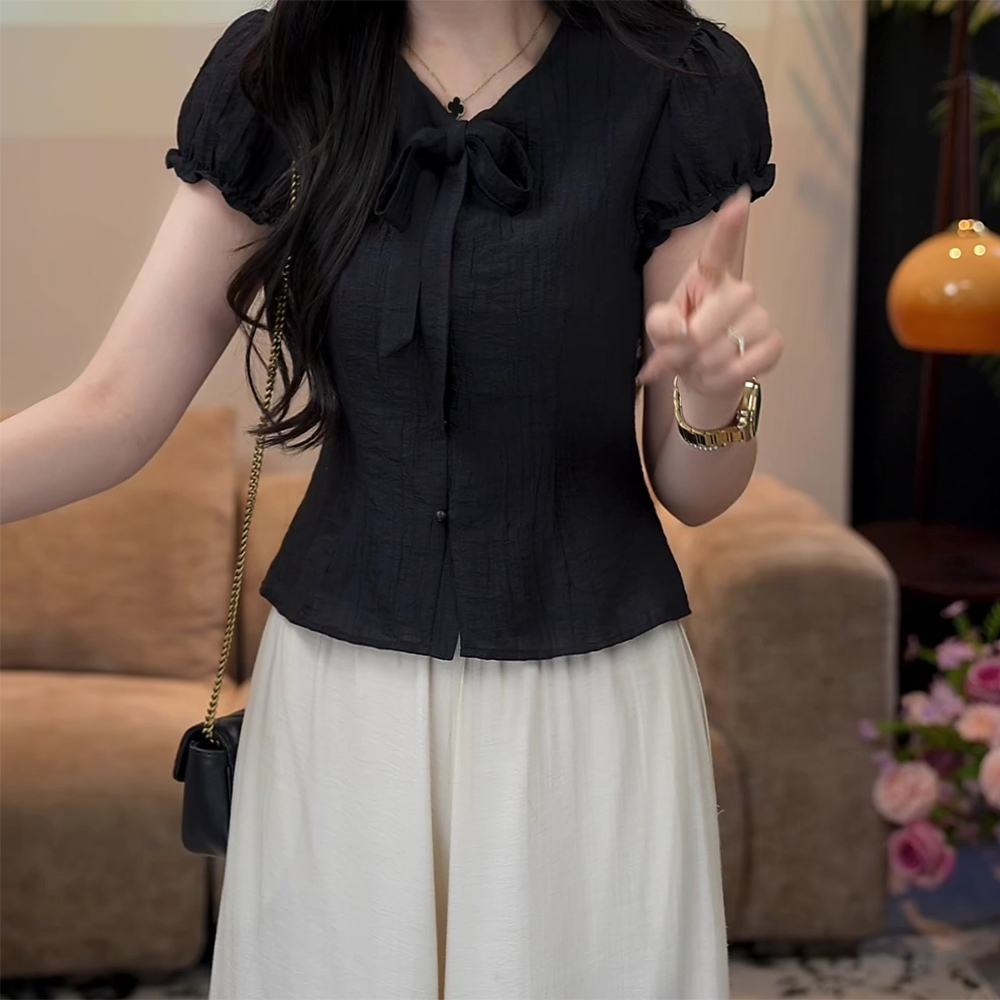 【南邮信子】夏季时尚小众黑色V领显瘦短袖衬衫女百搭法式修身