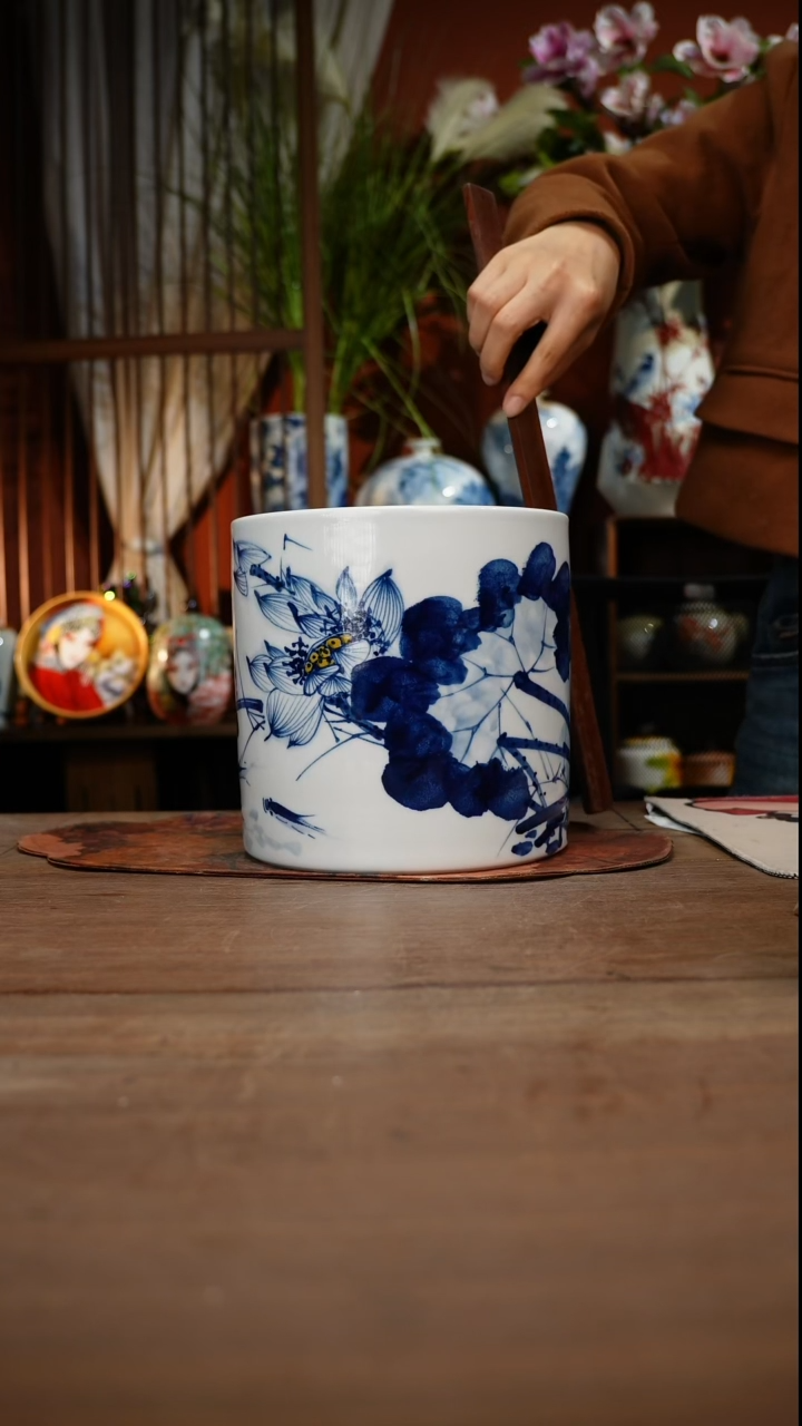 当代高温釉下彩手绘陶瓷餐具