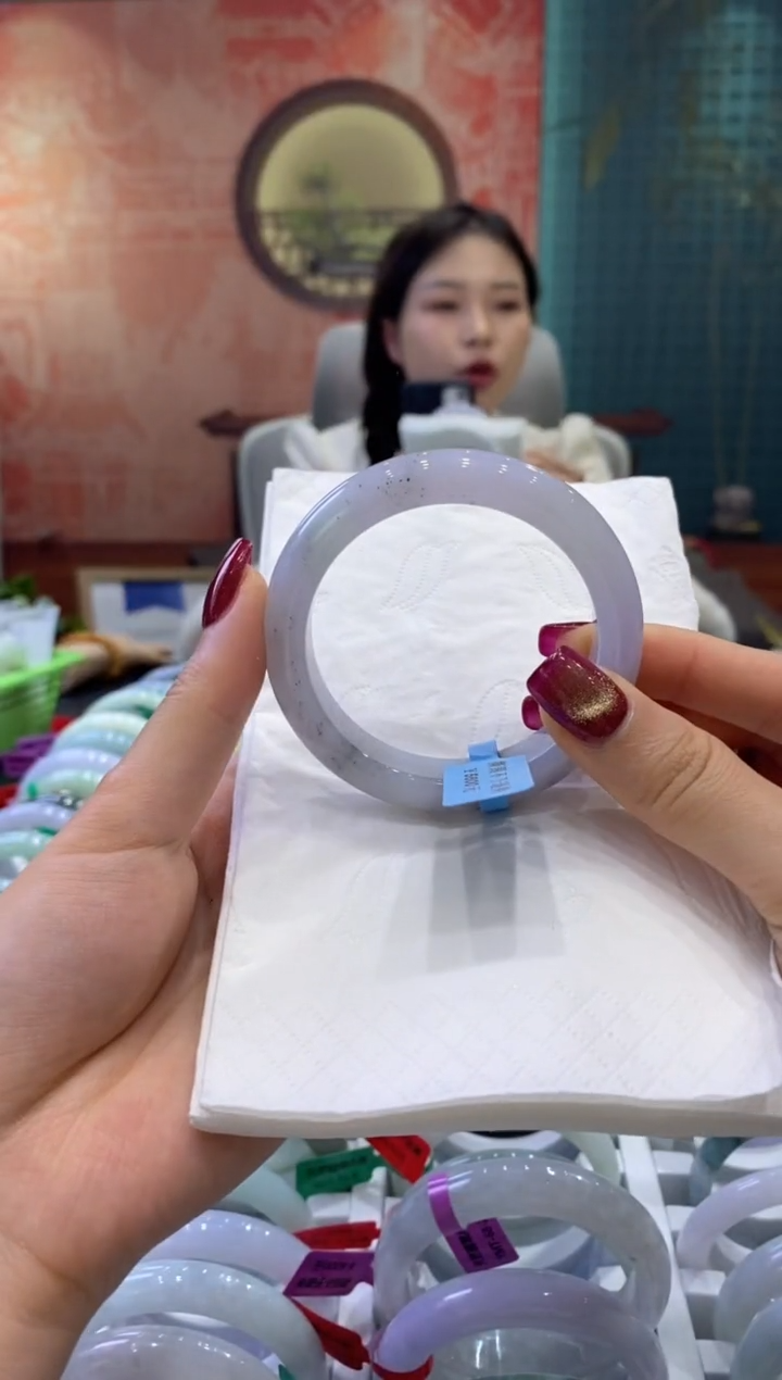 【闪购商品】翡翠手镯未镶嵌多人00255