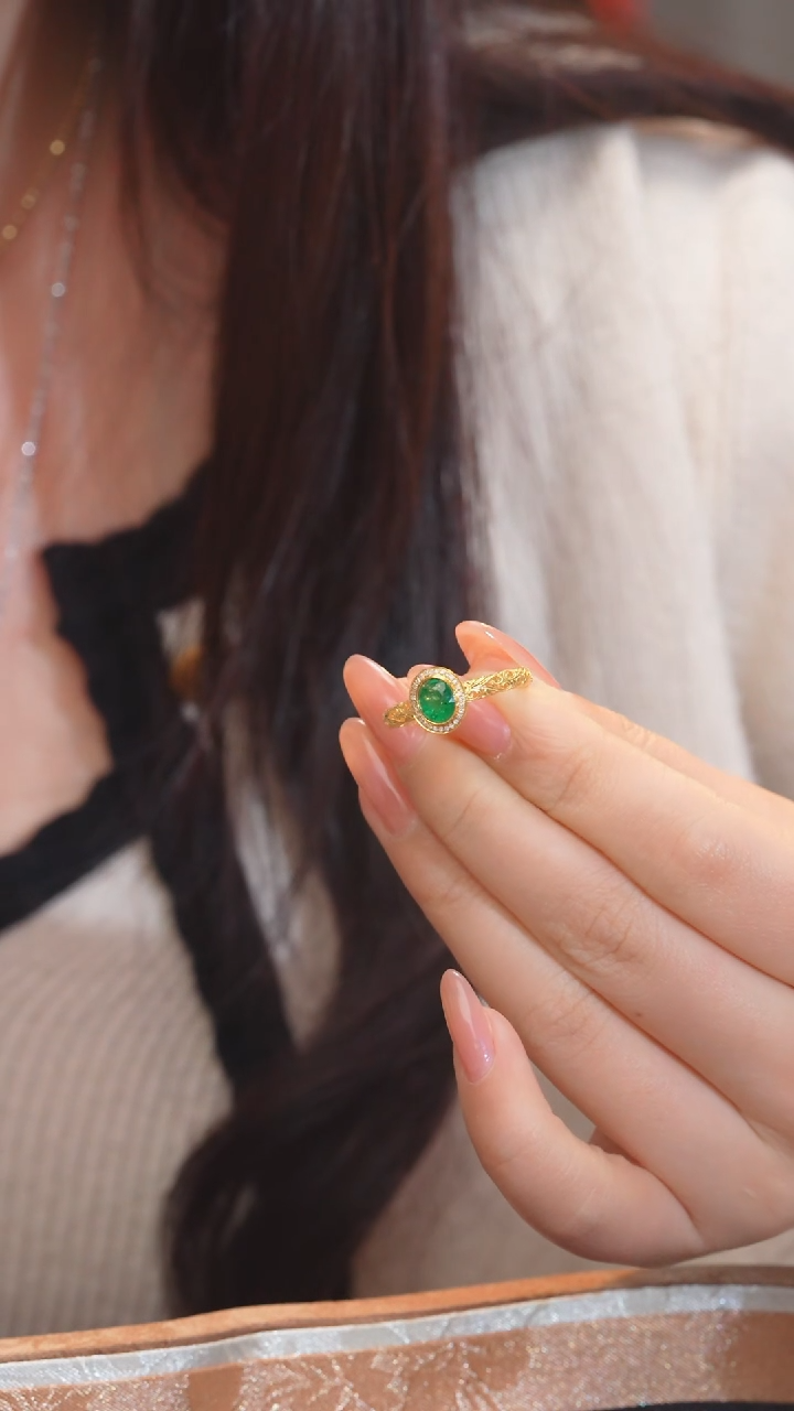 【闪购商品】祖母绿戒指18K金镶嵌（1ct）@@Q2402