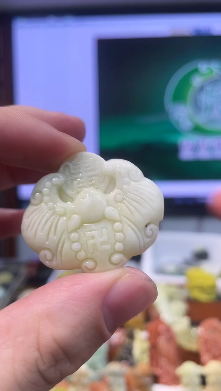 【闪购商品】岫玉吊坠未镶嵌·