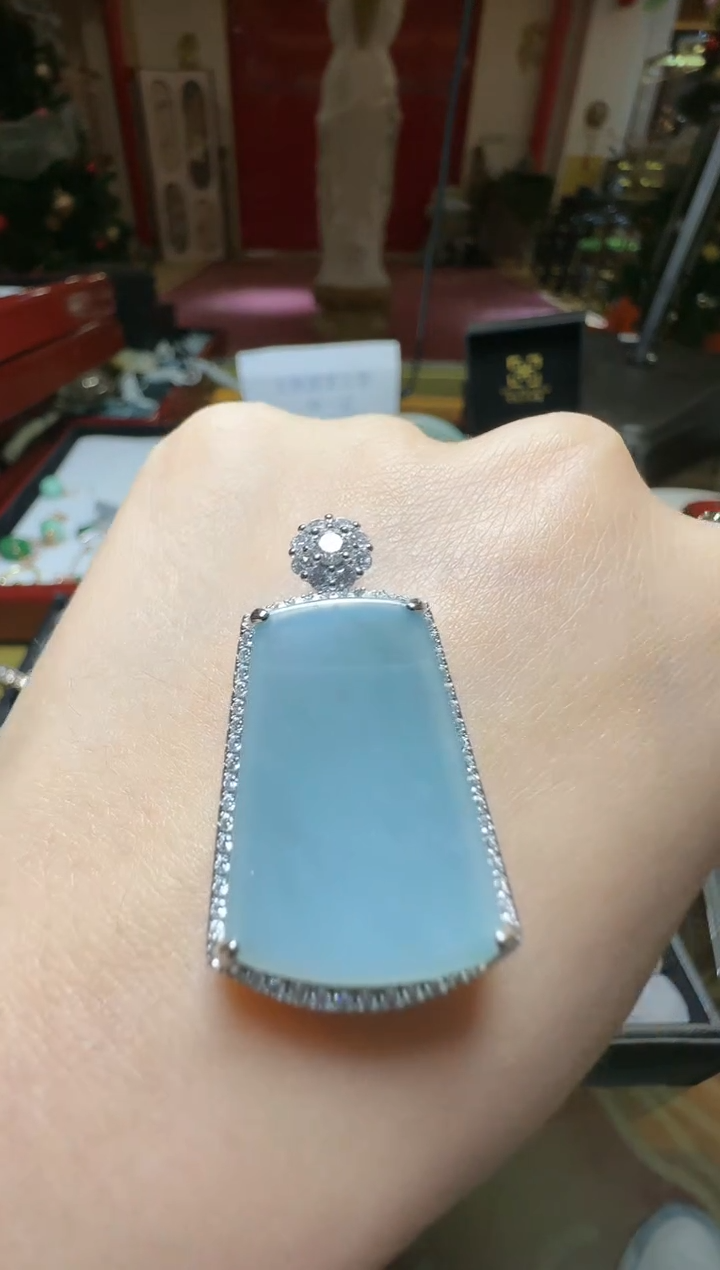 【闪购商品】翡翠吊坠(不含链)未镶嵌翡翠