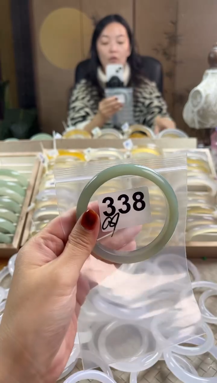 手镯玛瑙/玉髓未镶嵌338