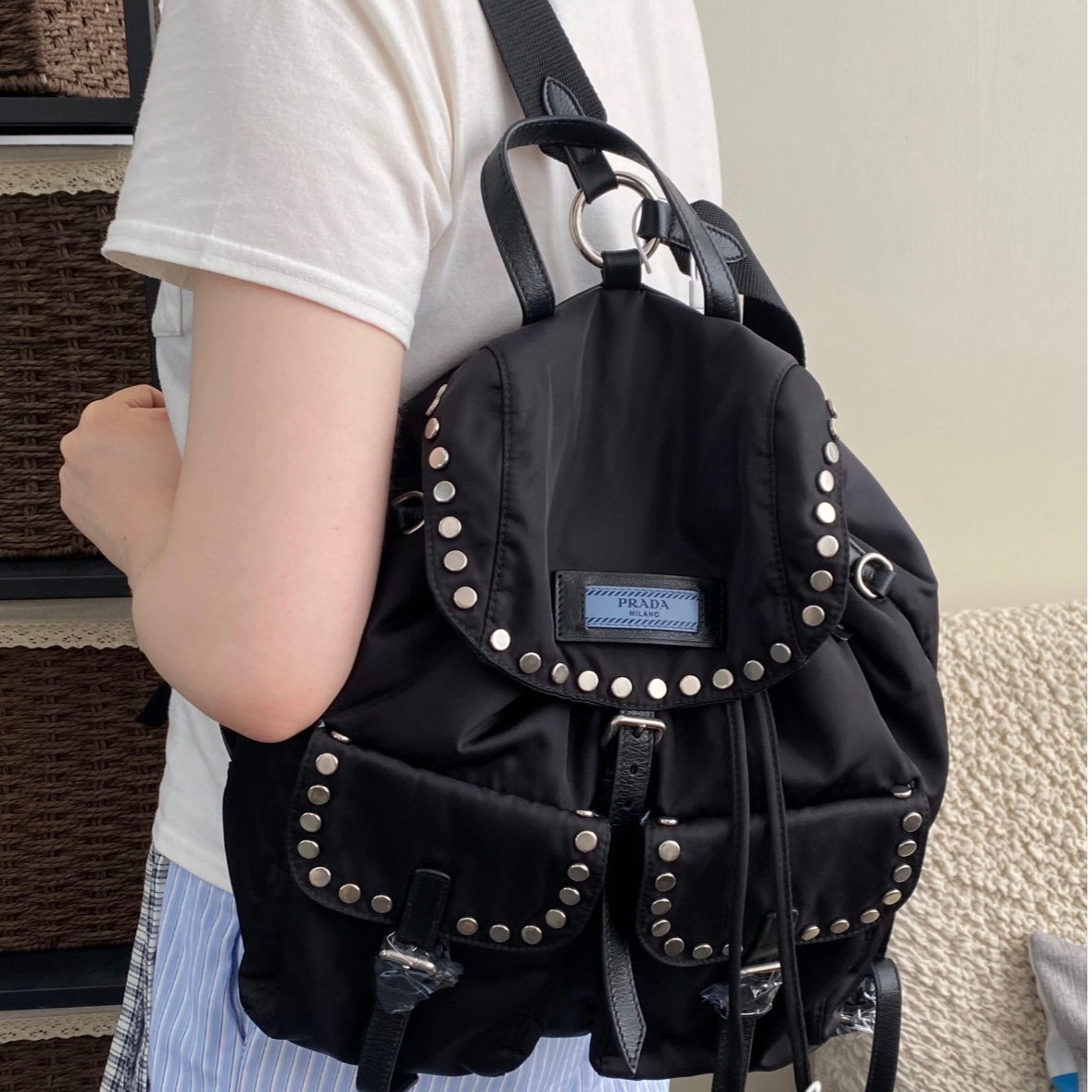 95新 Prada/普拉达 小花Jerry活动 黑色铆钉双肩包