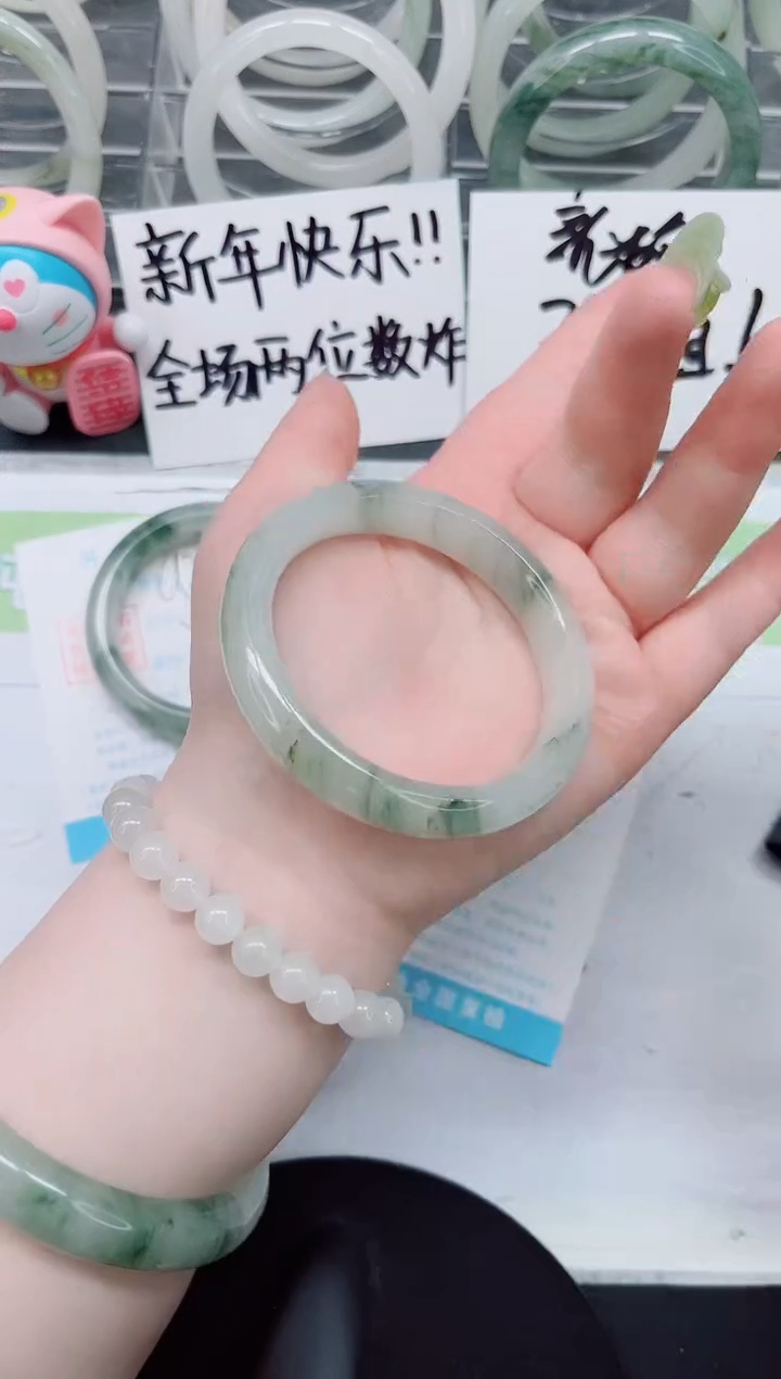 【闪购商品】石英质玉手镯未镶嵌a201