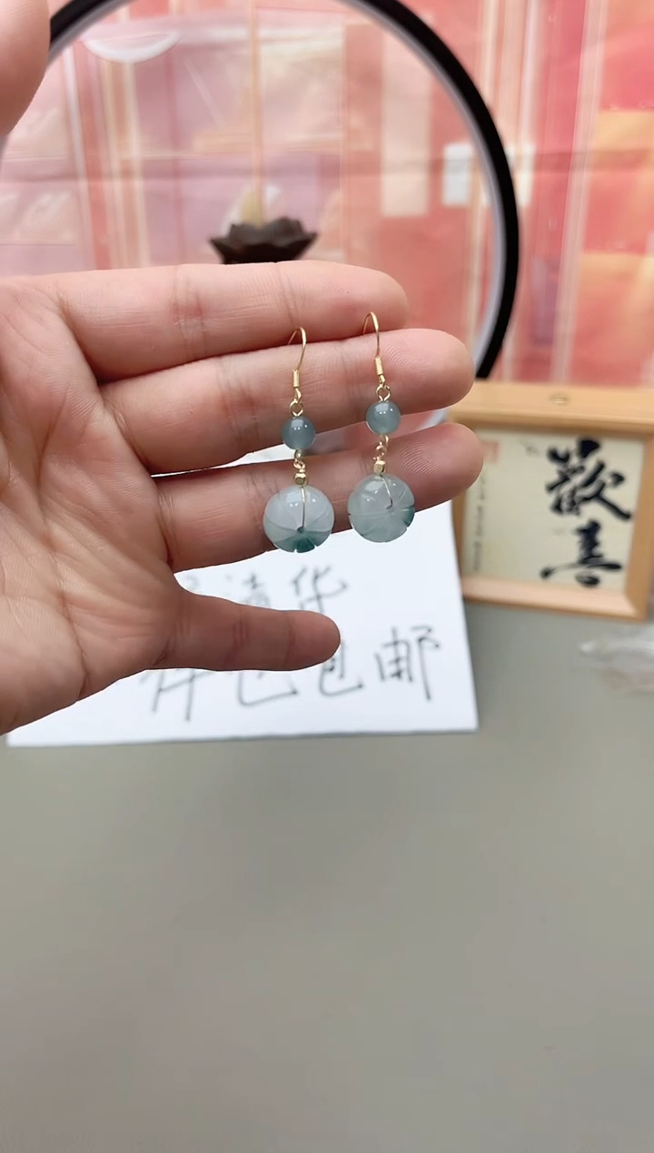 银S925镶嵌石英质玉（天山翠）耳坠333