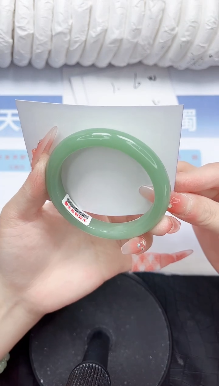 石英质玉手镯未镶嵌156-54.1