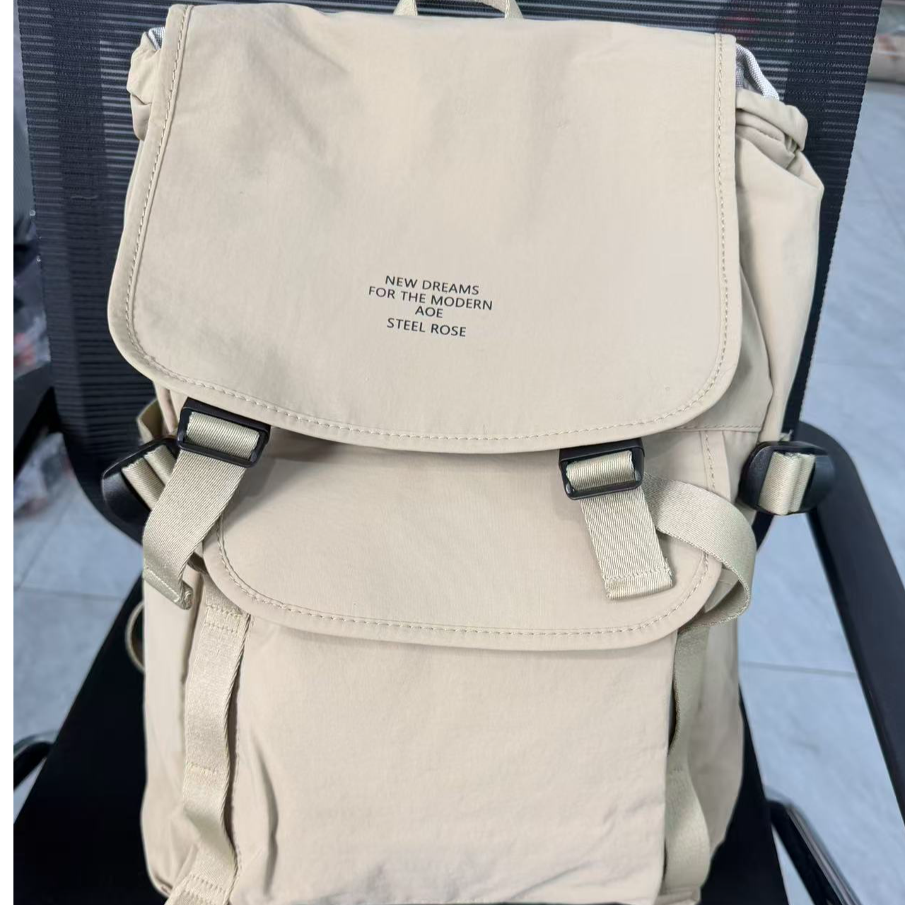 韩版大容量男女同款休闲学院风百搭双肩包