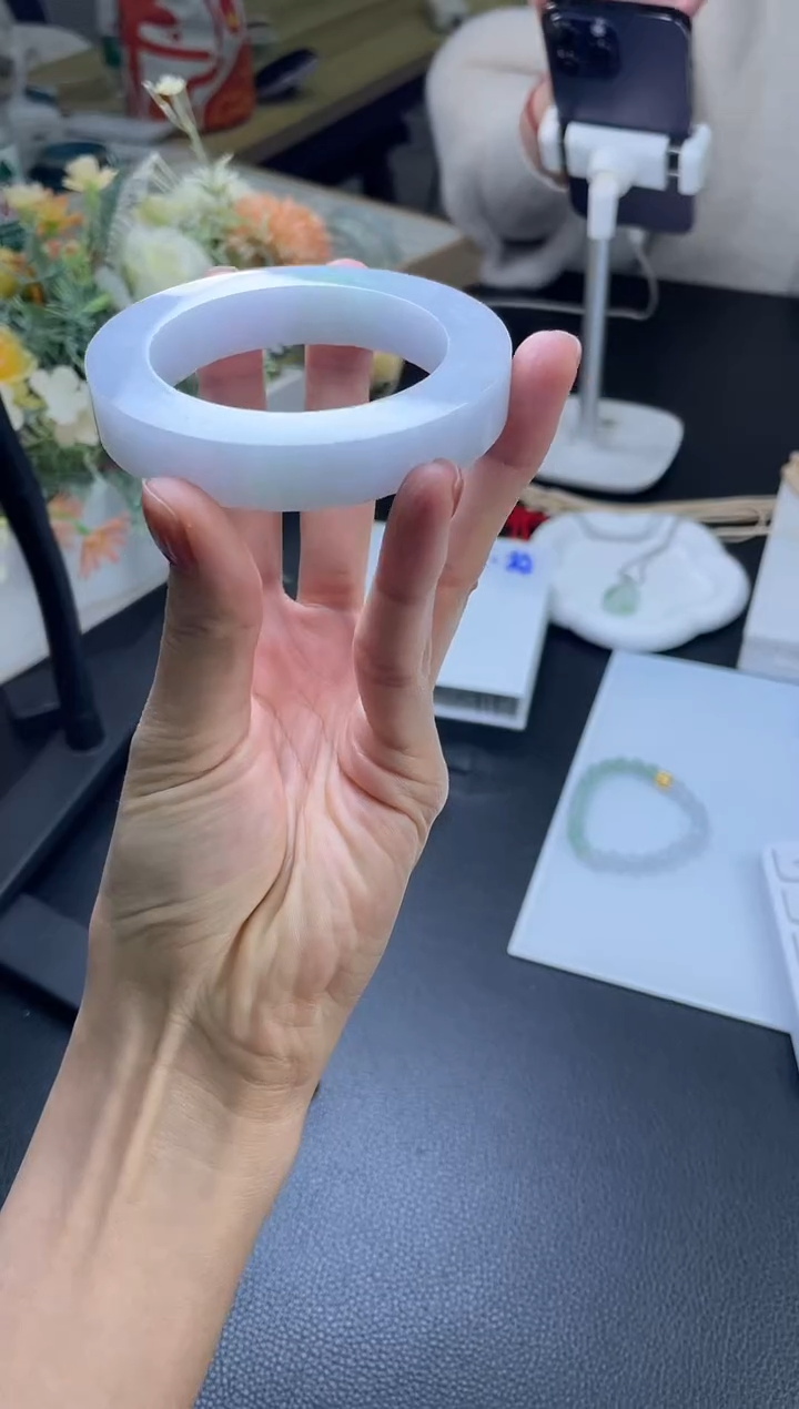 【闪购商品】定制翡翠手镯未镶嵌手镯