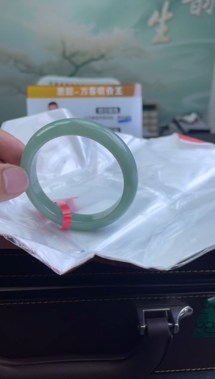 翡翠手镯未镶嵌26          