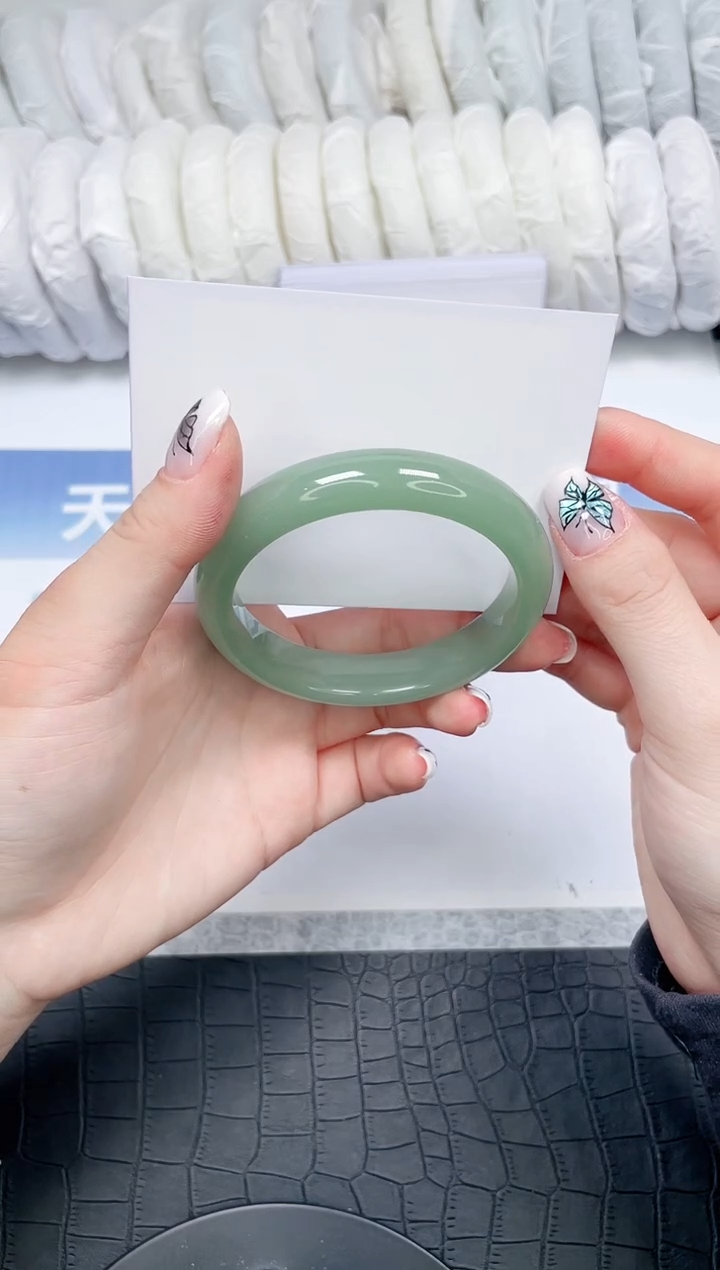 【闪购商品】石英质玉手镯未镶嵌354-56