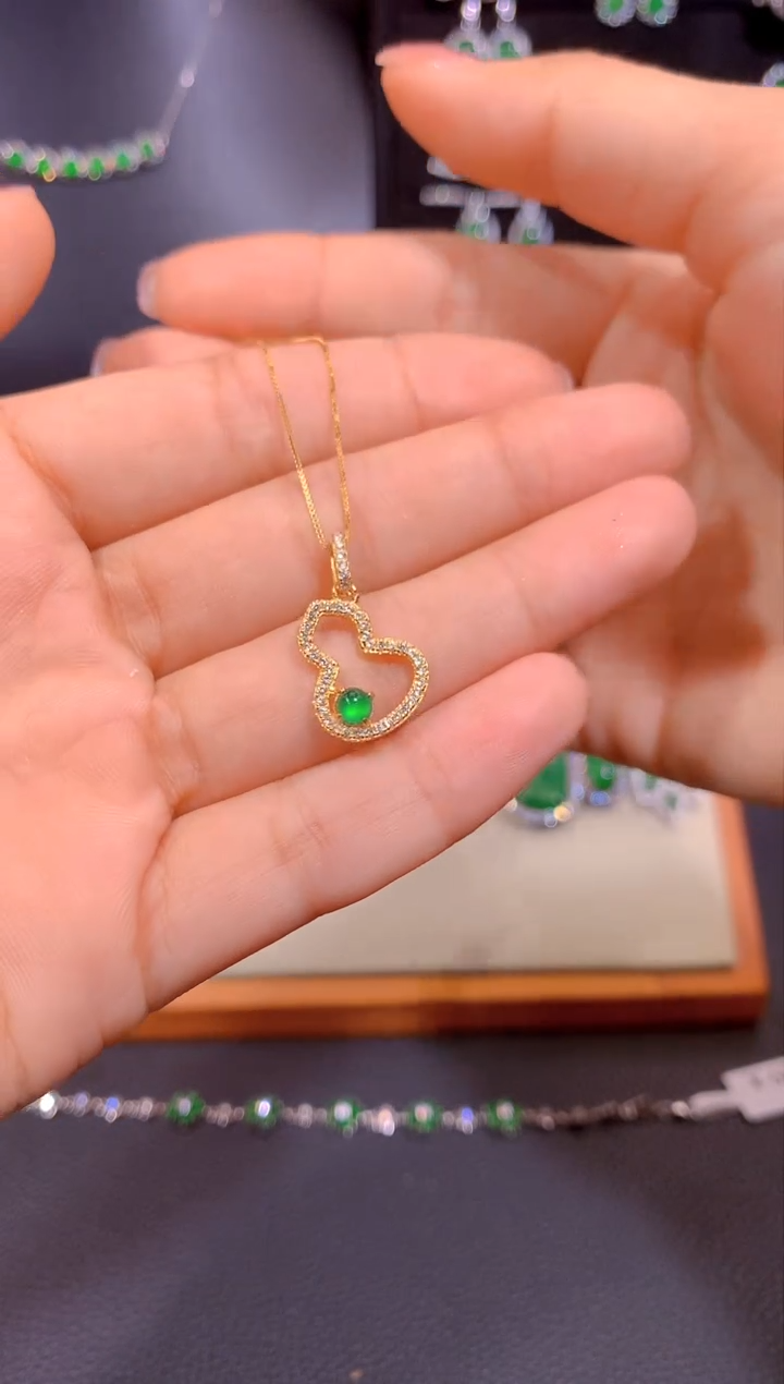 【闪购商品】翡翠银S925镶嵌颈饰多样性