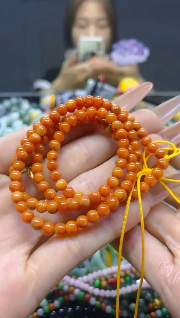 翡翠未镶嵌颈饰4MM/L/翡翠A货，一件也是批发价