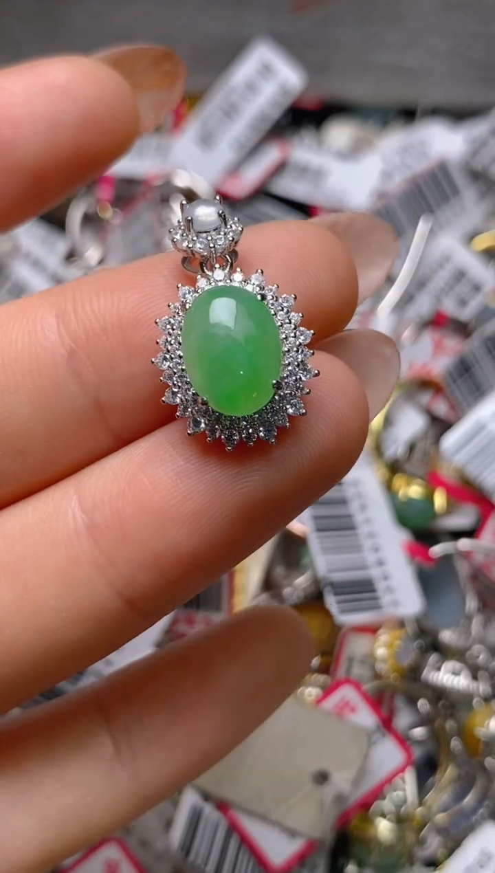 银S925镶嵌戒指翡翠百内无证书