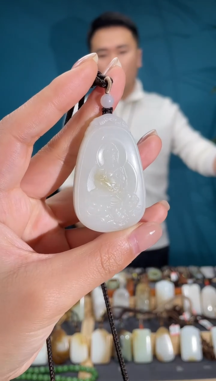 颈饰未镶嵌和田玉1