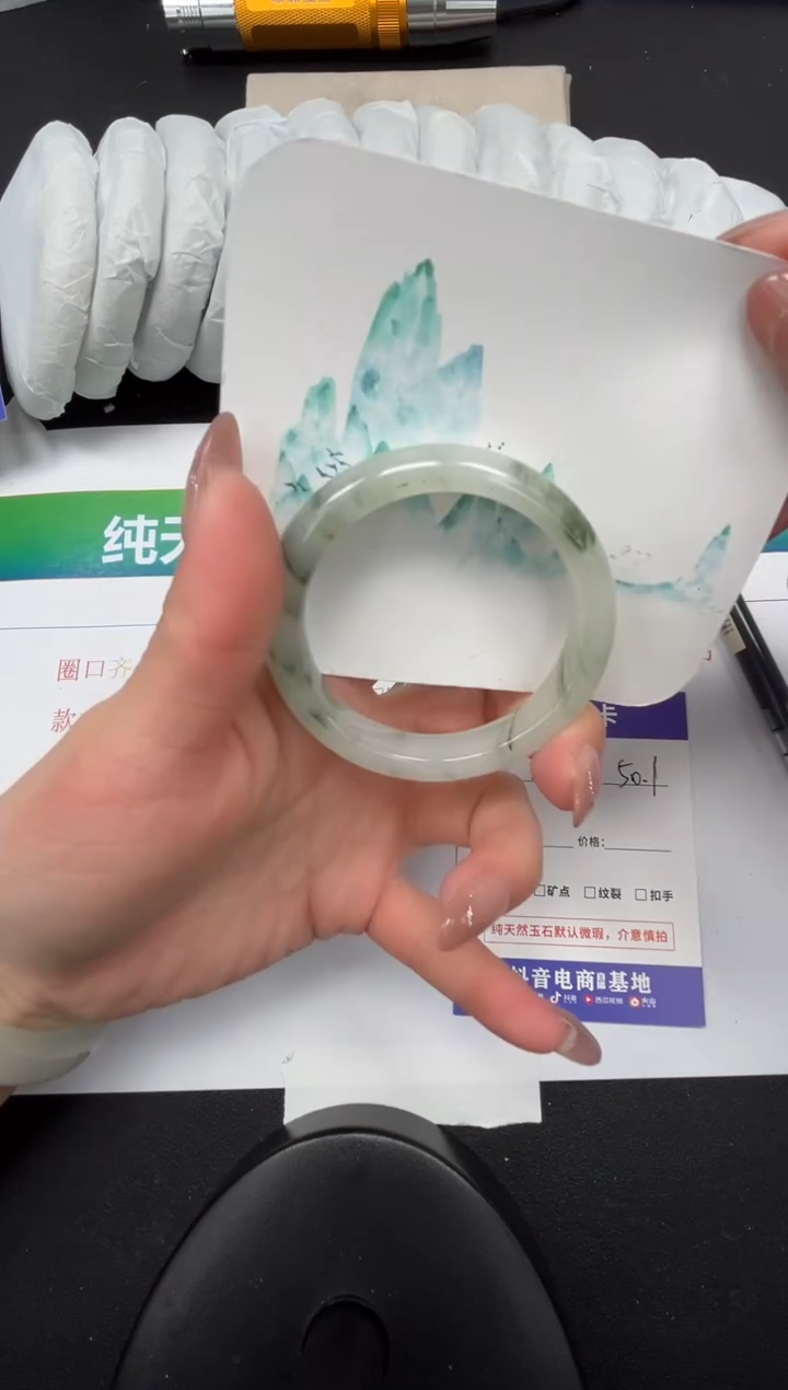 【闪购商品】石英质玉手镯未镶嵌271-50.1