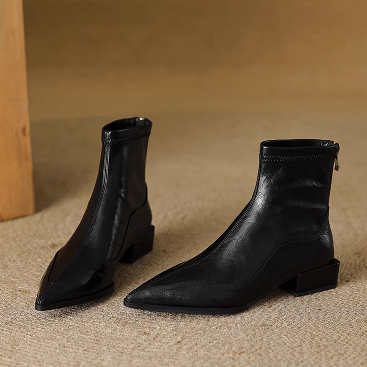 泽泽鞋贸百搭高跟黑色高跟短靴子女鞋