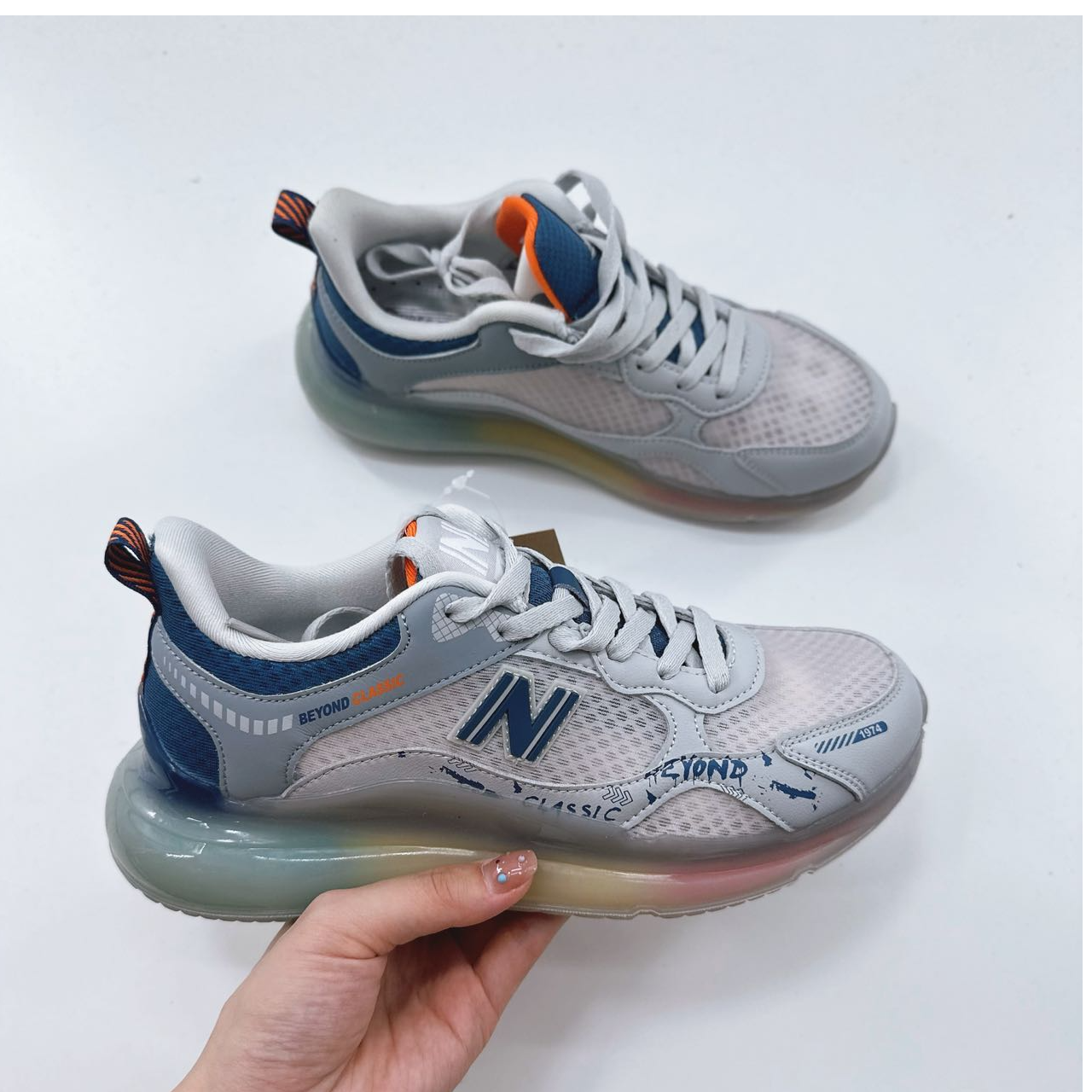 80062高端专享四季款舒适运动鞋浅灰/牛仔蓝（成人运动鞋）