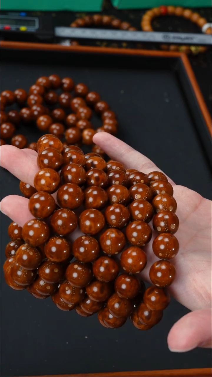 紫金鼠手串油核光珠13+   10692