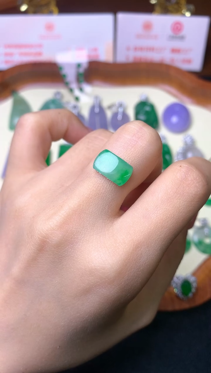 【闪购商品】定制翡翠未镶嵌裸石（镶嵌定制）