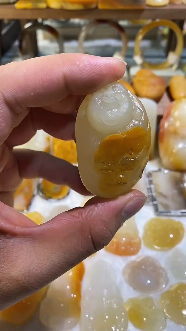 未镶嵌石英质玉（黄龙玉）吊坠(不含链)黄龙玉把件