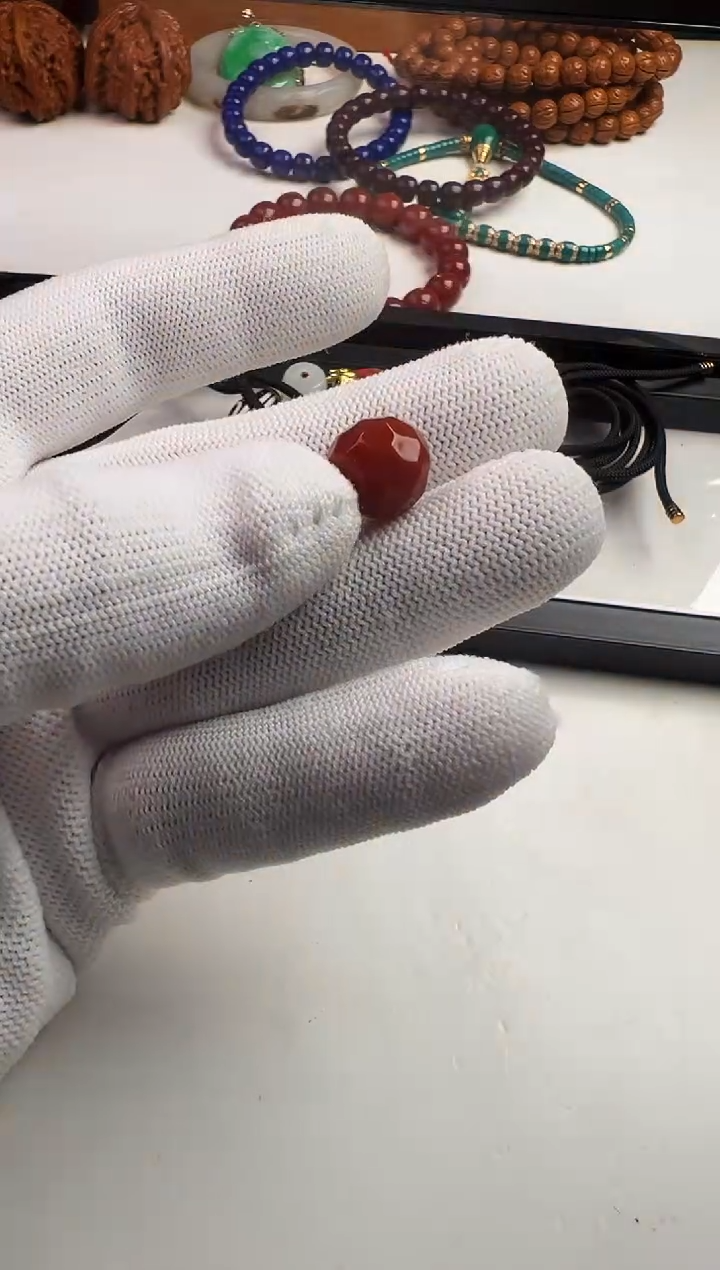 颈饰未镶嵌南红玛瑙南红