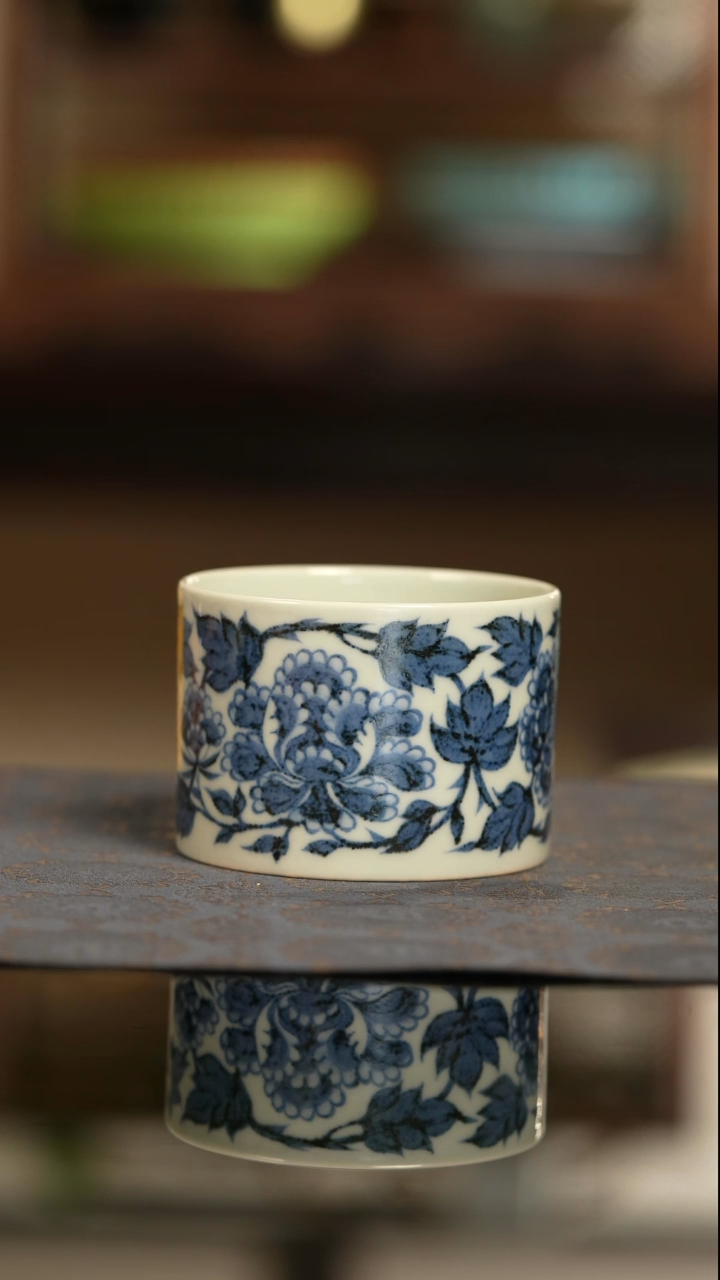 【闪购商品】明续幽蓝花卉四象牡丹直口杯