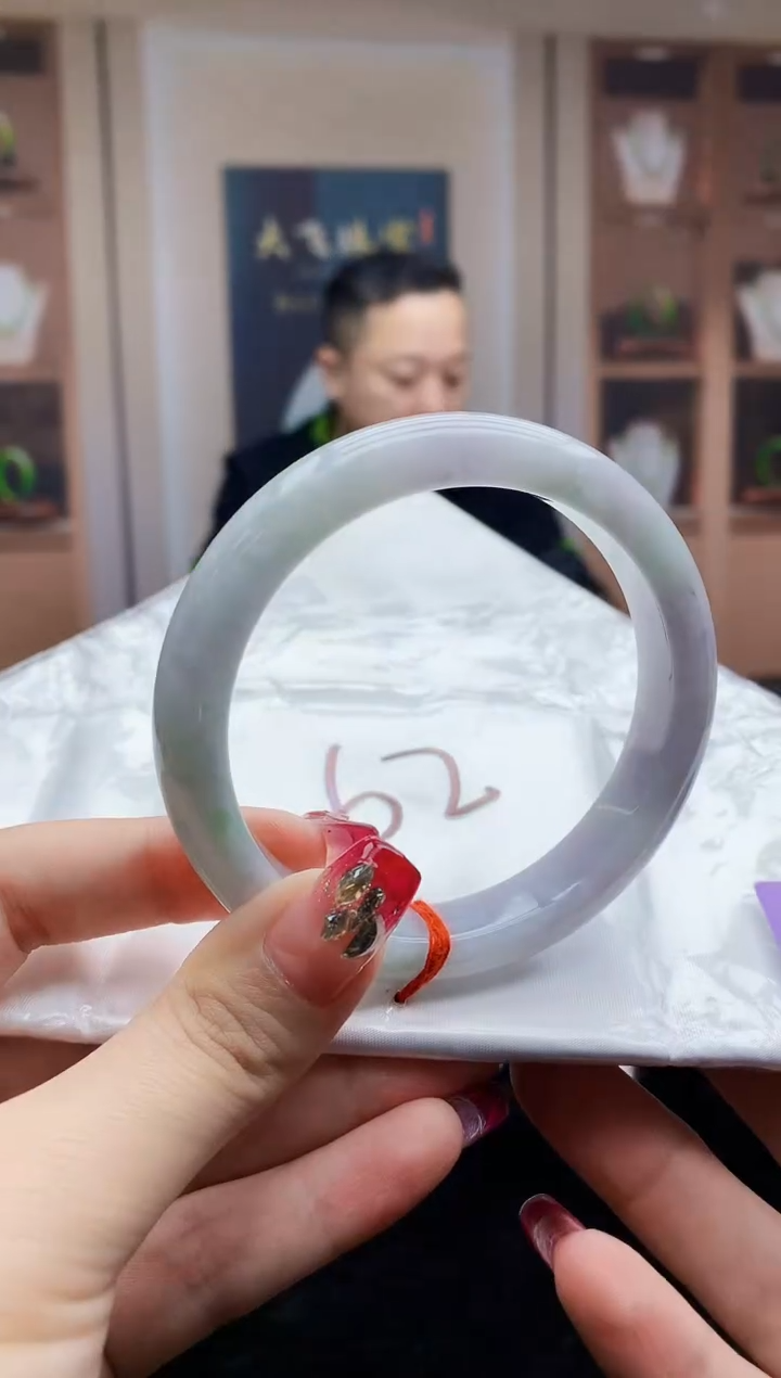 【闪购商品】翡翠手镯未镶嵌    H42-15