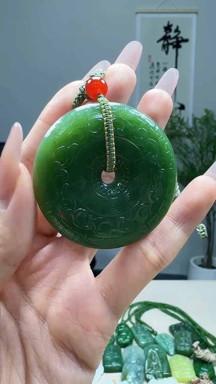 未镶嵌和田玉挂件1