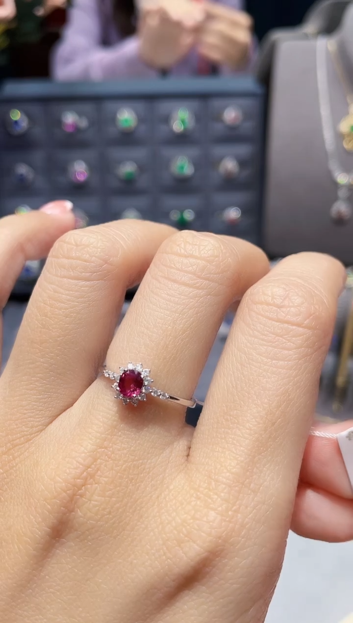 【闪购商品】红宝石戒指18K金镶嵌0.45克拉