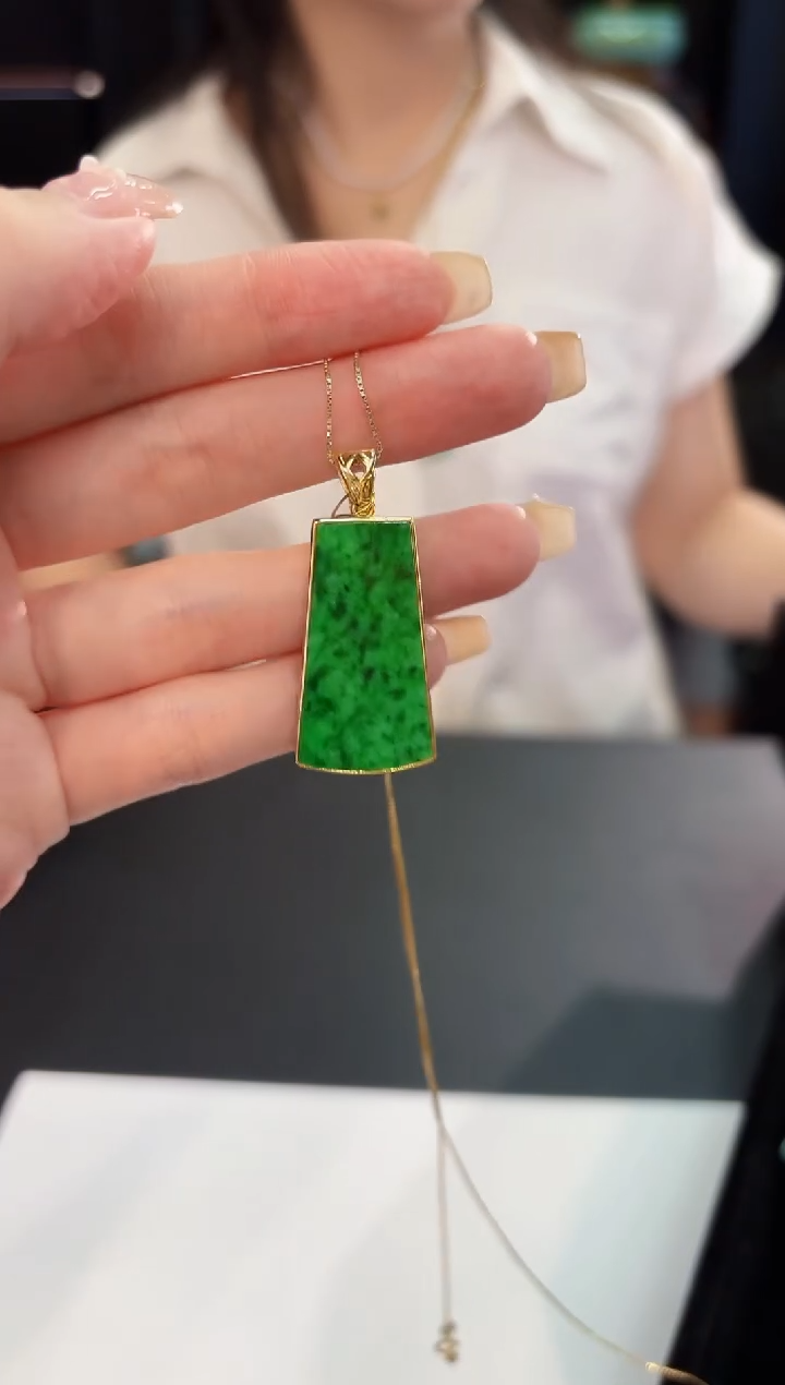 翡翠未镶嵌吊坠(不含链)缅料A货/多样性发货/一件