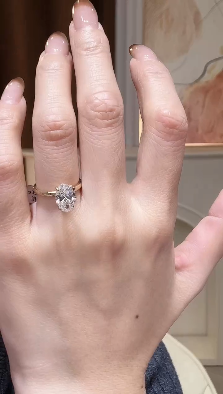 18K金镶嵌实验室培育钻石18k金k黄2卡椭圆戒指 12戒圈