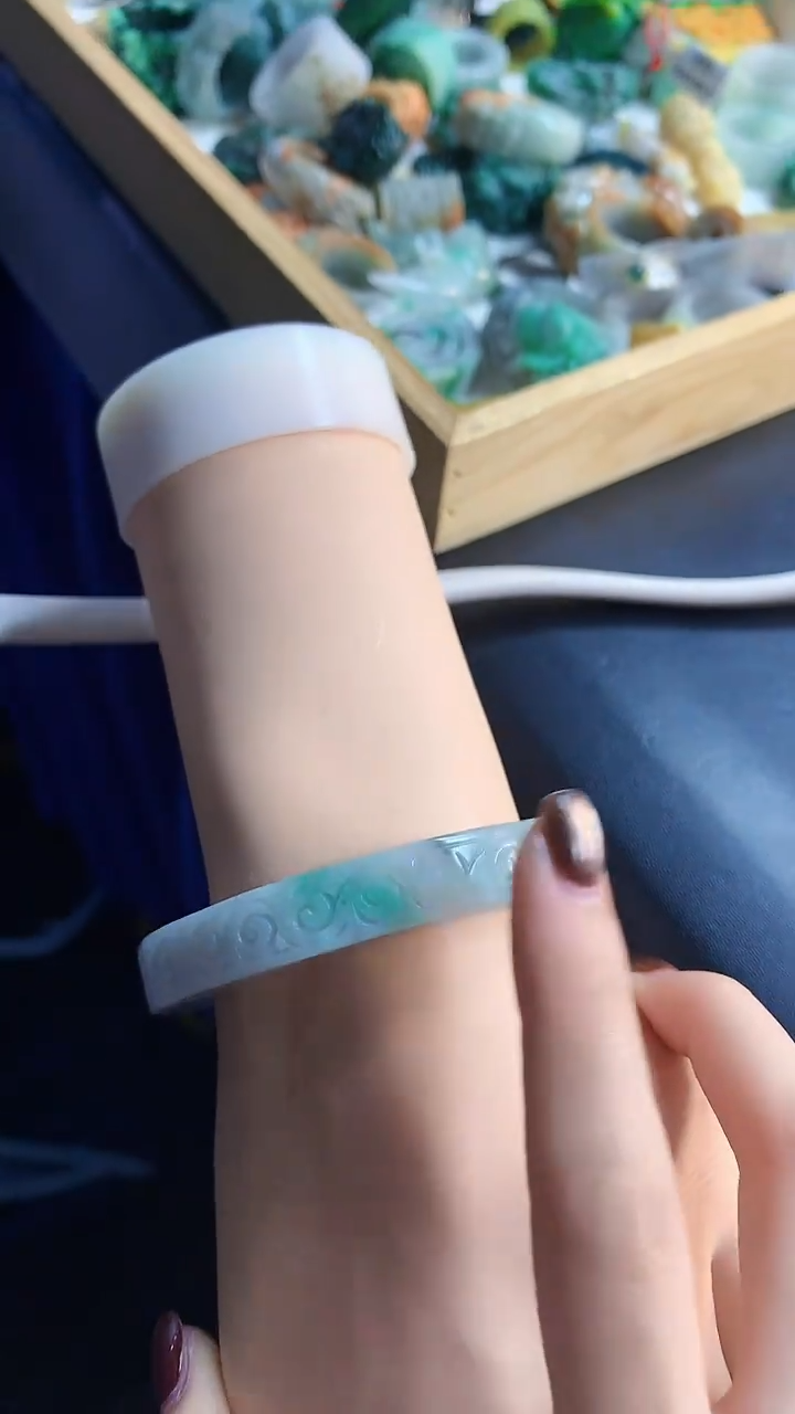 颈饰未镶嵌翡翠天然缅甸翡翠A货52圈口