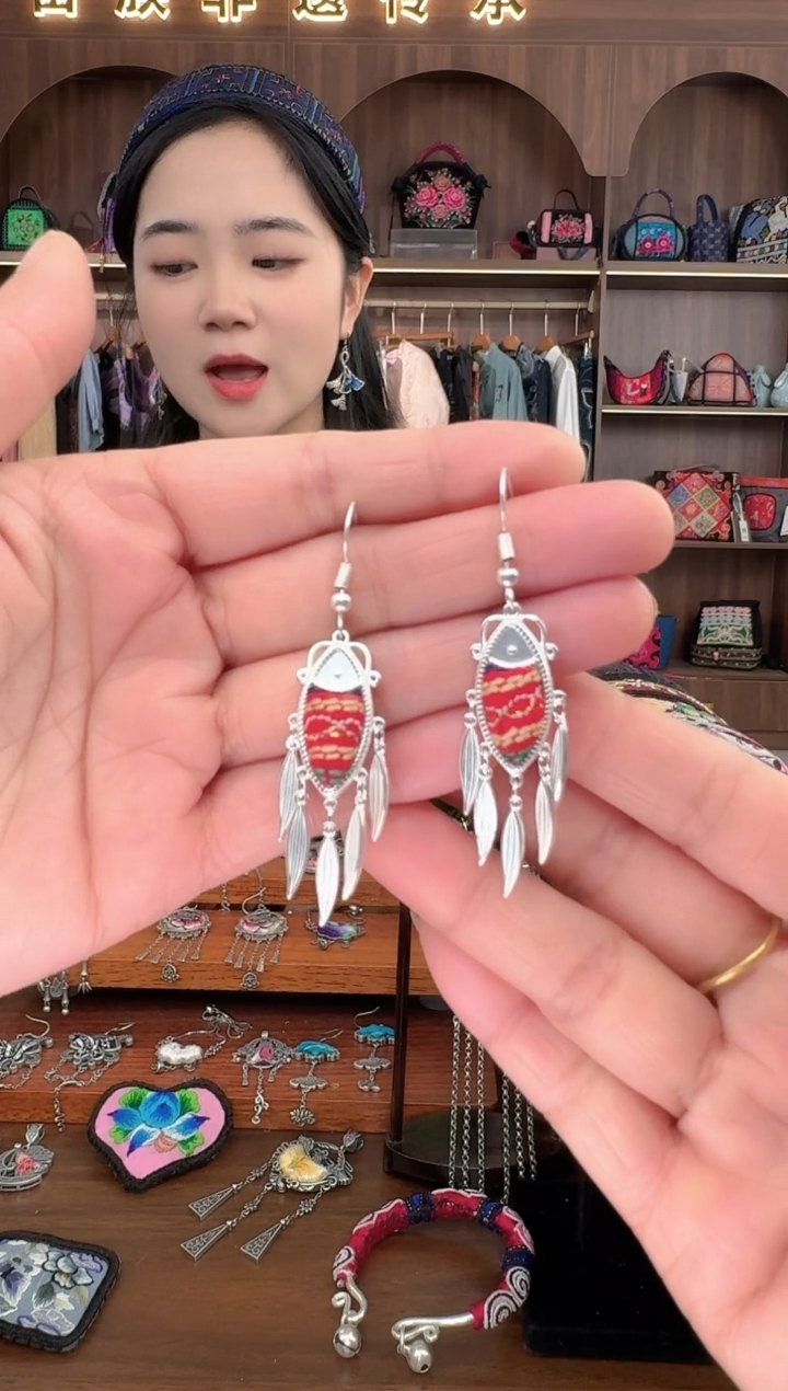 【闪购商品】织绣扶光苗绣传承50