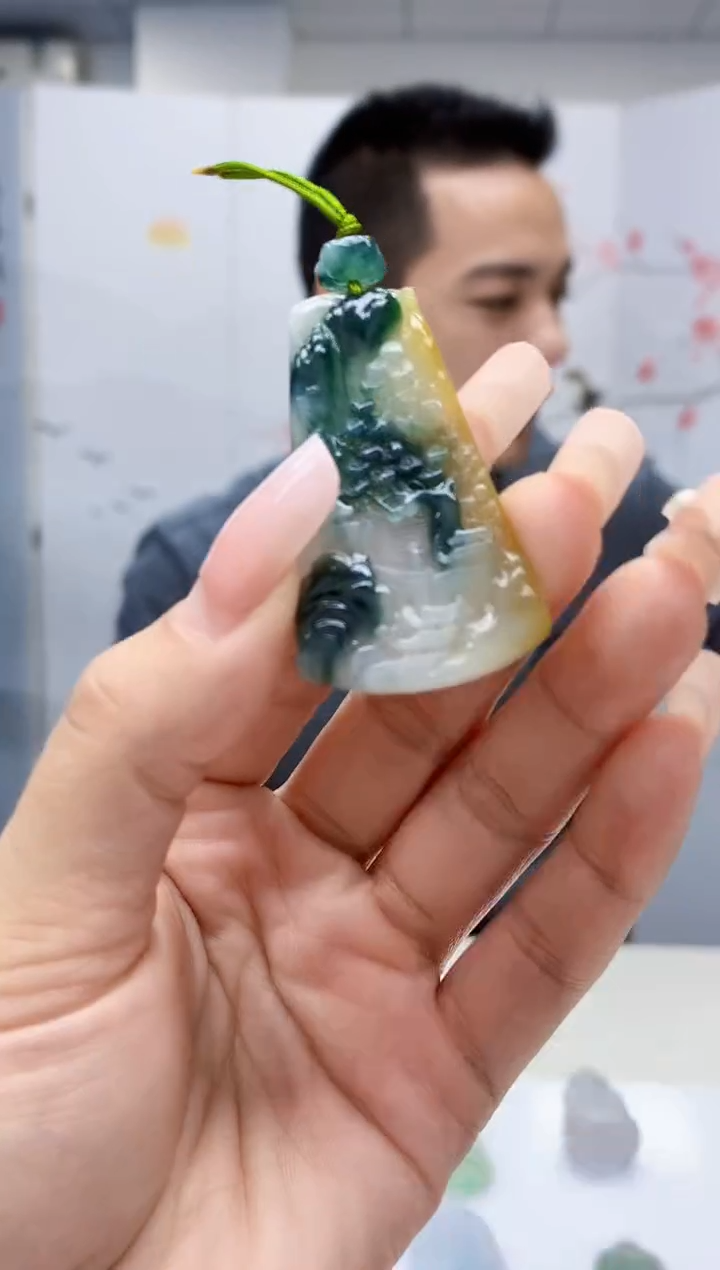 【闪购商品】定制翡翠未镶嵌3916lr-毛货挂件71