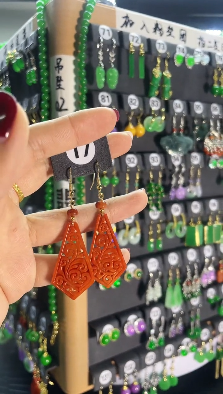 【闪购商品】翡翠耳饰银S925镶嵌17...