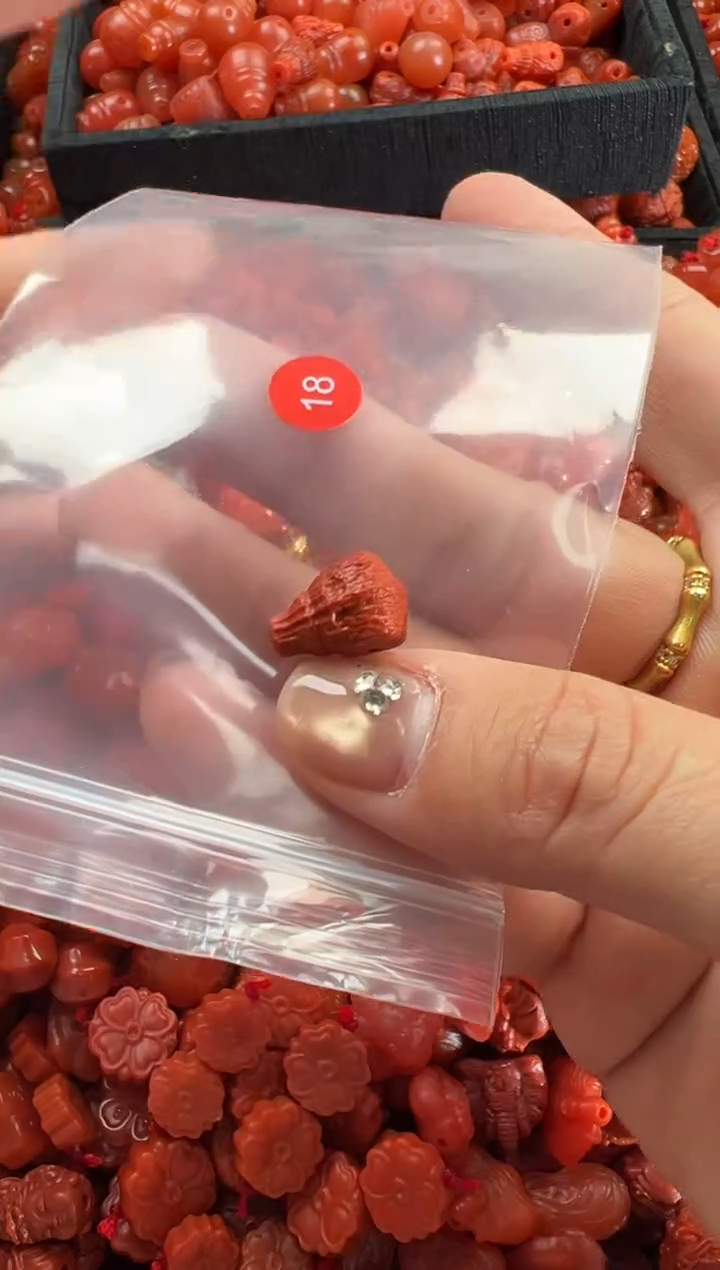 【闪购商品】南红玛瑙颈饰未镶嵌1