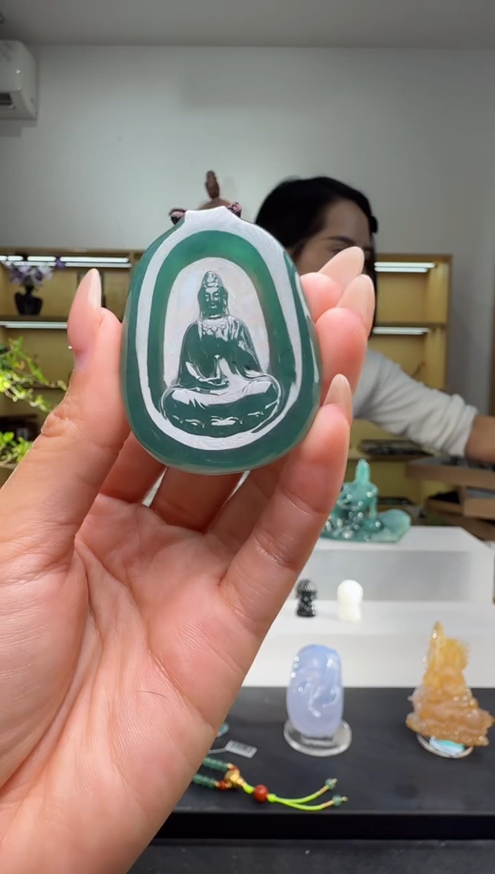 吊坠(不含链)未镶嵌翡翠观音（多样性发其一）