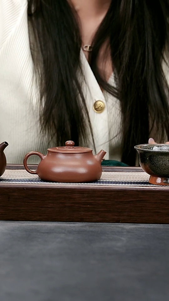 【闪购商品】紫砂茶壶紫泥菱花