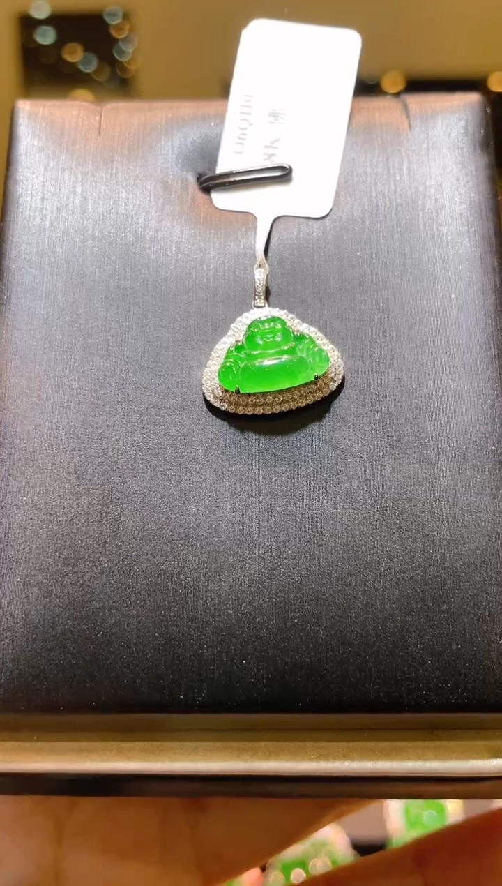 【闪购商品】翡翠吊坠(赠链)18K金镶嵌A55