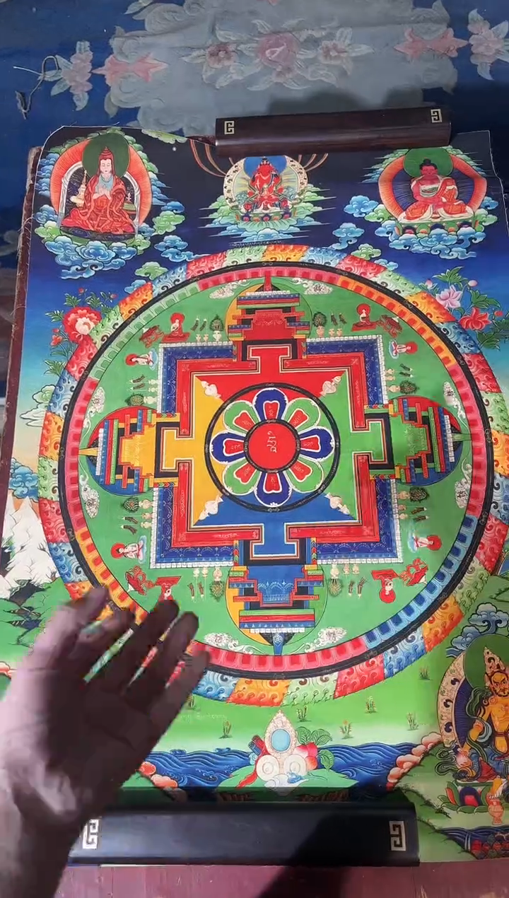 卷轴画龙妹的唐卡tk16