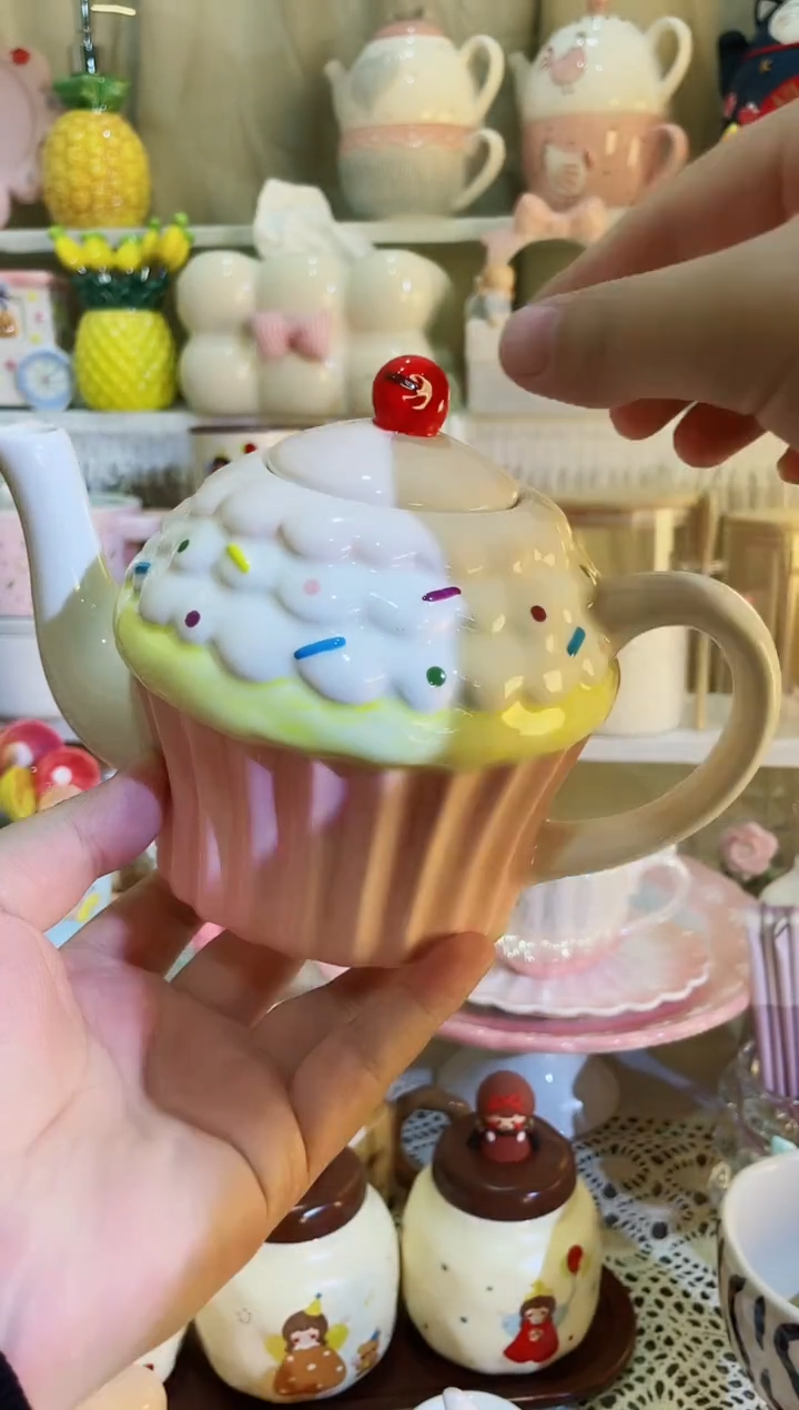 【闪购商品】瓷片发货快，质量好，放心拍， 蛋糕壶