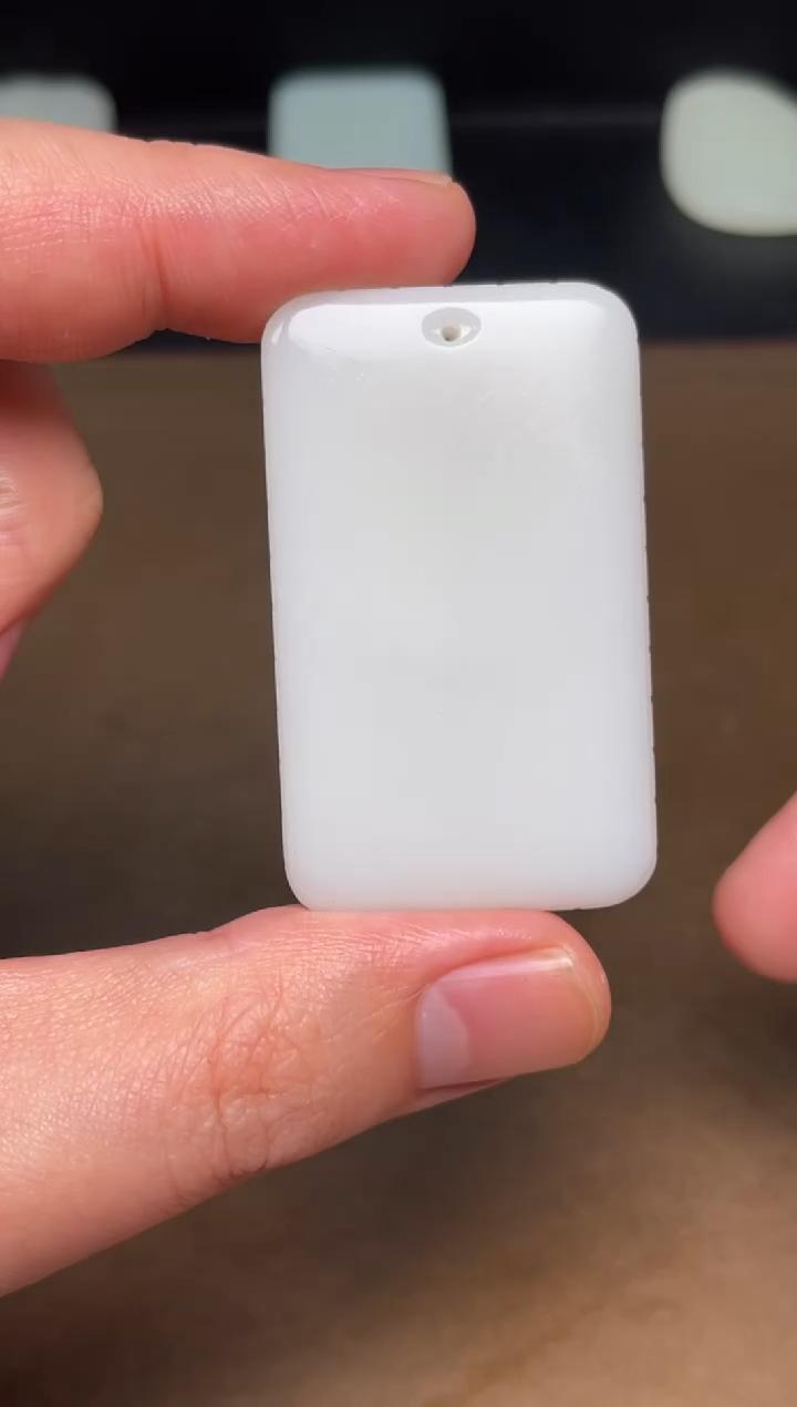 【闪购商品】和田玉颈饰未镶嵌53带巧雕