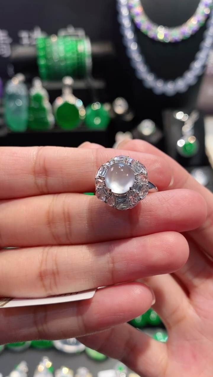 18K金镶嵌戒指翡翠蛋面戒指吊坠两用5240111