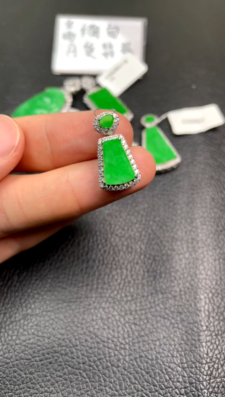 【闪购商品】翡翠吊坠(不含链)银S925镶嵌吊坠