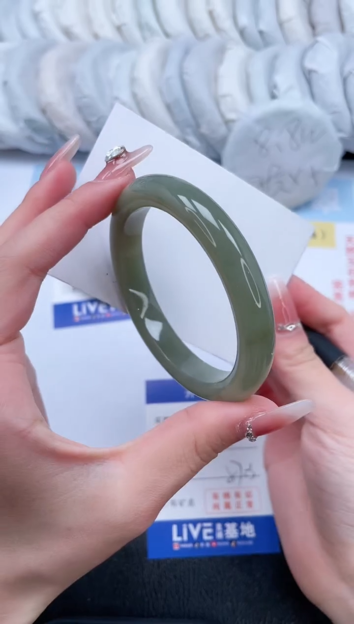 【闪购商品】和田玉手镯未镶嵌T260-57.3