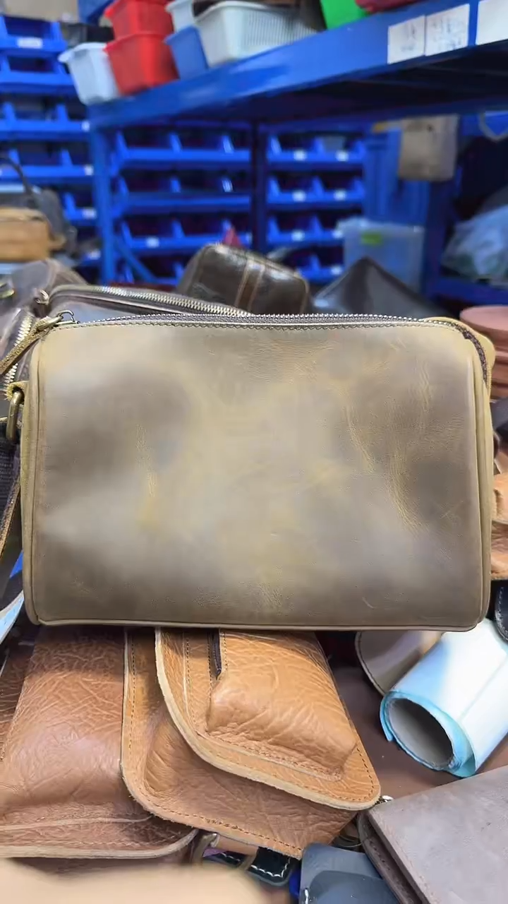 疯马牛皮枕头包22厘米长度9035