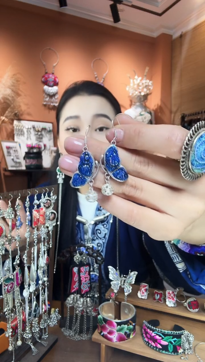 【闪购商品】刺绣纯手工民族风耳环