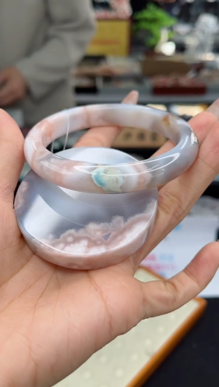 【闪购商品】石英质玉手镯未镶嵌62圈口（赠品镯心）3503458