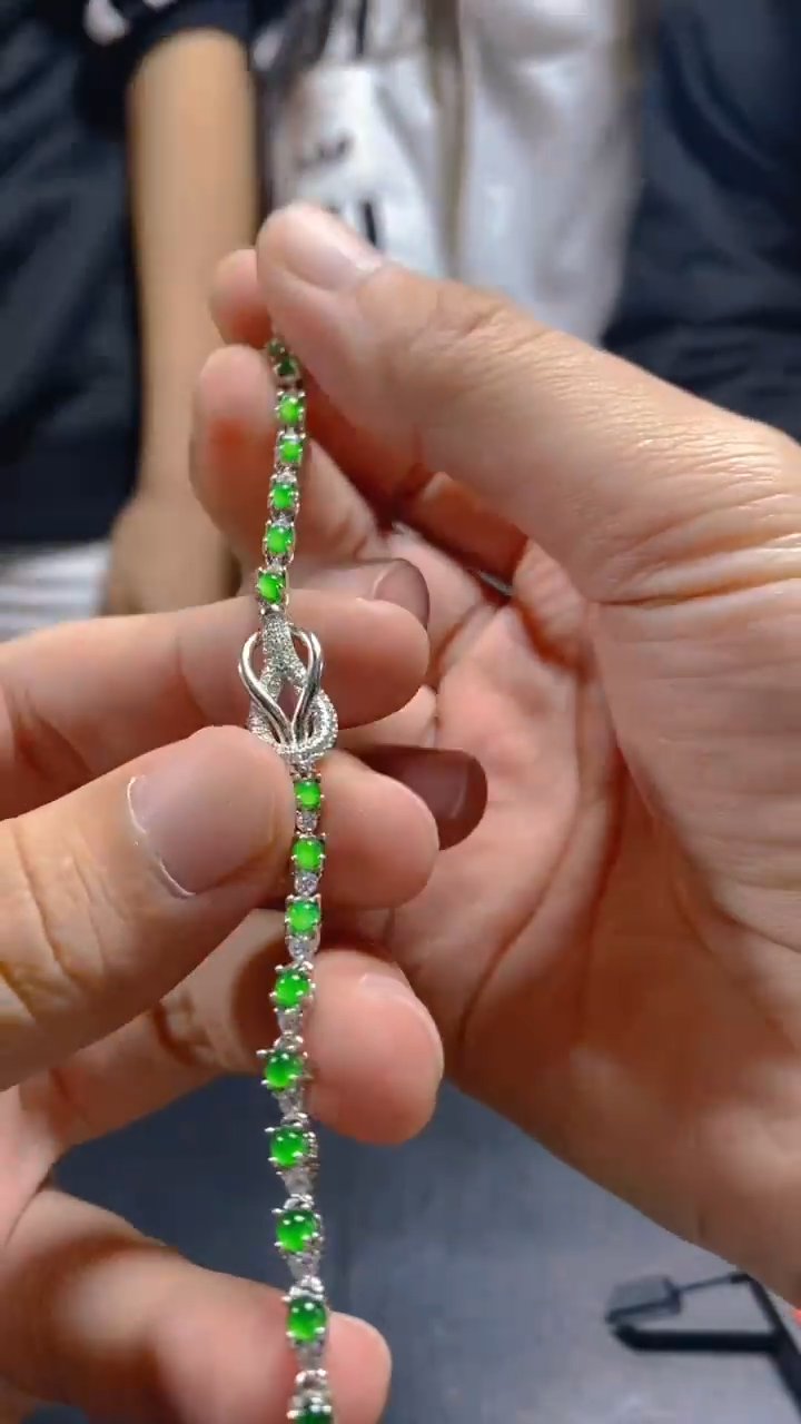 【闪购商品】翡翠手链未镶嵌0514885845多样性发一